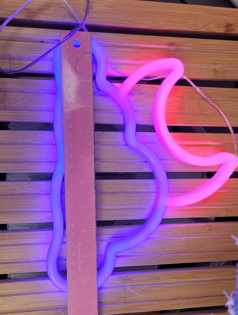 Neon Sign Crescent Moon And Cloud Light - Picture 9 of 9
